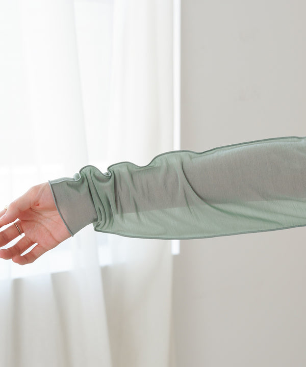 ベーシックシアートップス