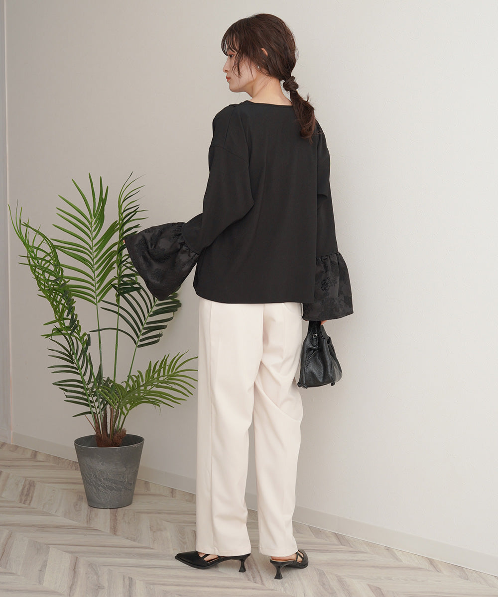SLEEVE FLARE JACQUARD BLOUSE