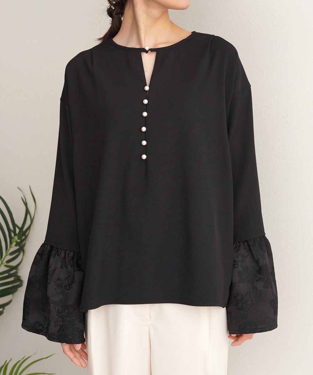 SLEEVE FLARE JACQUARD BLOUSE