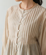 PINTUCK FLARE SLEEVE BLOUSE