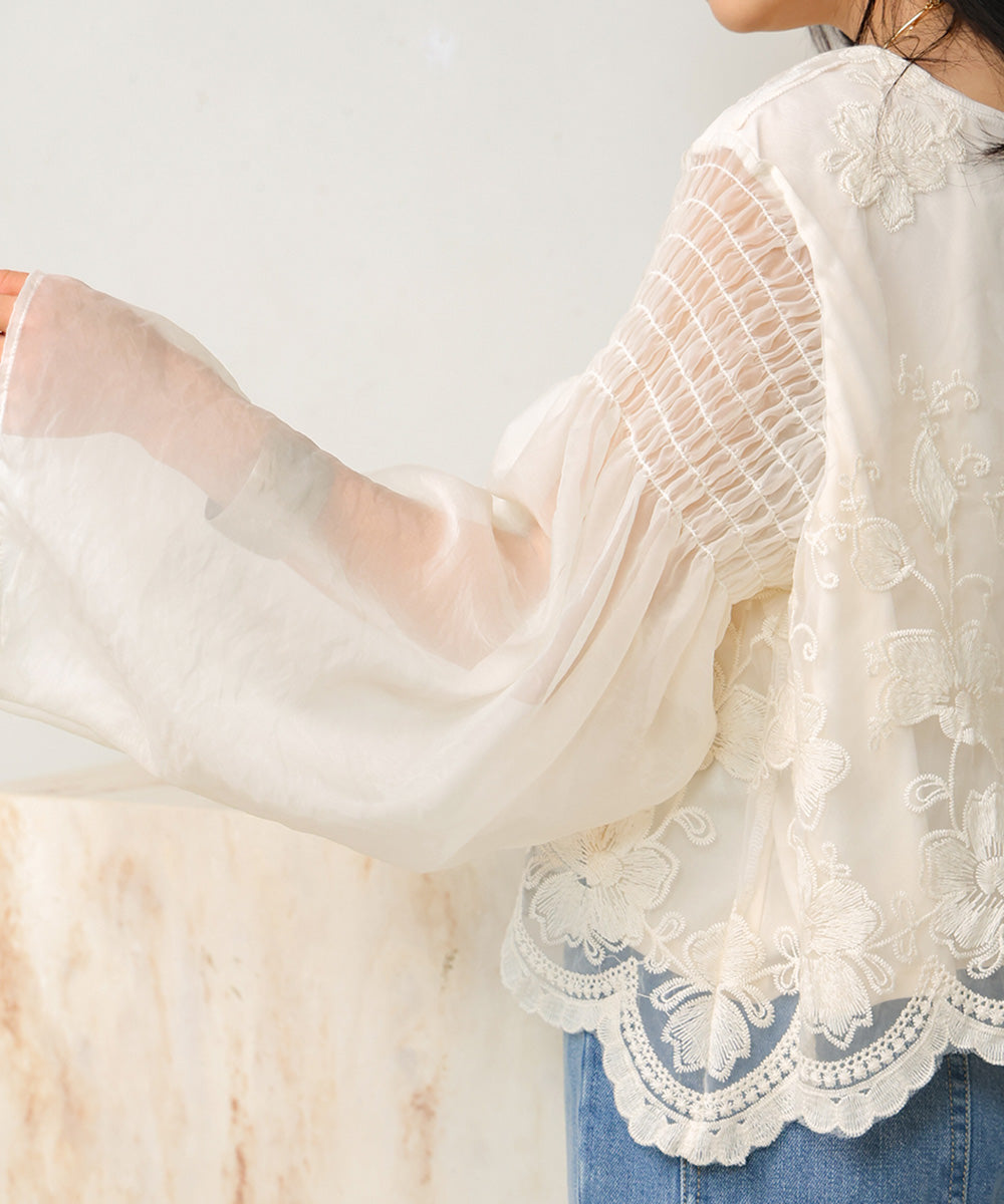 LACE SCALLOPED BLOUSE