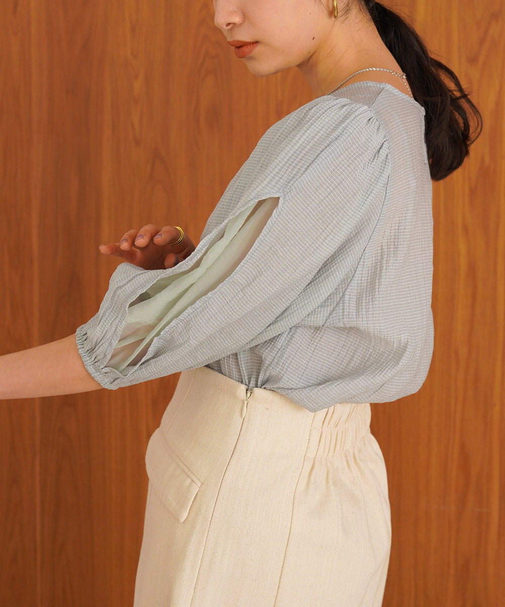 BLOUSE WITH VOLUME SHEER SLEEVES