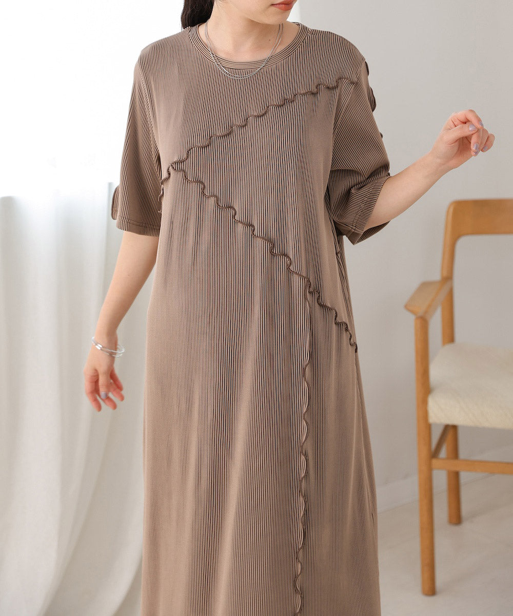 mellow switching striped pleated onepiece