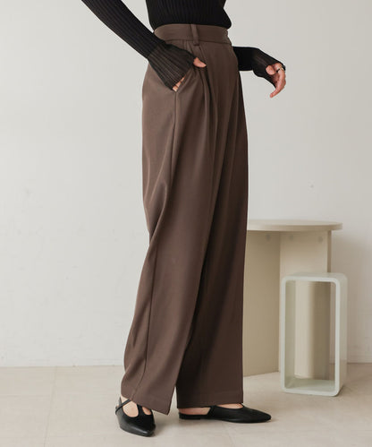 wrap style tuck slacks