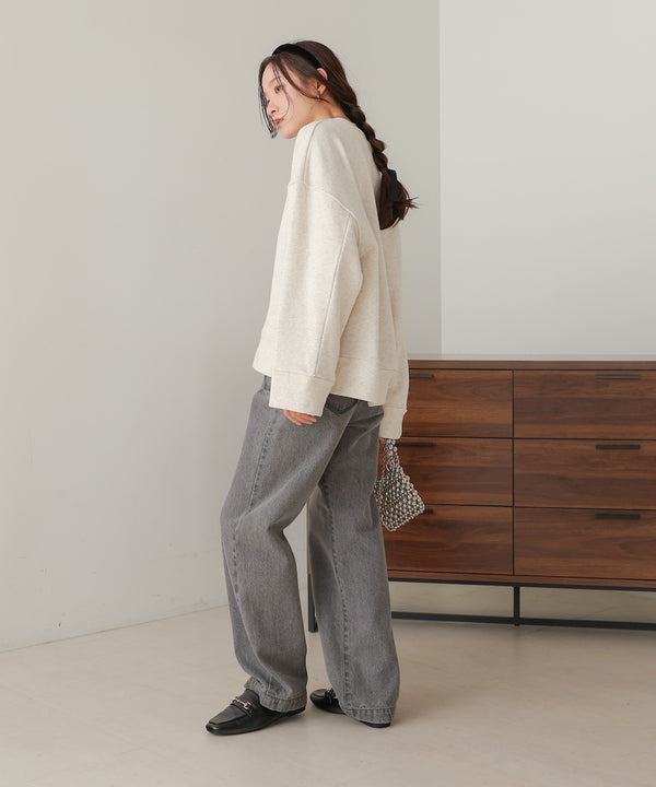 logo embroidery volume sweat tops