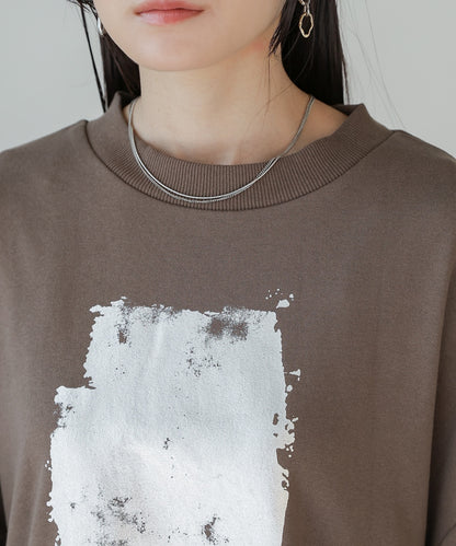 silver print sweat tops