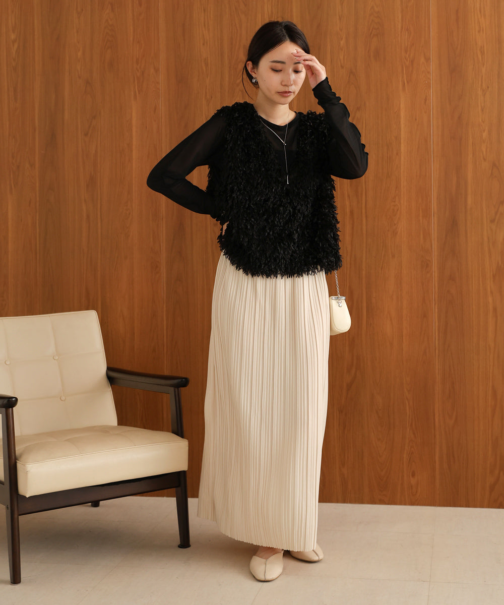 random pleated skirt