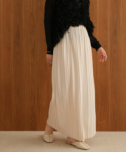 random pleated skirt