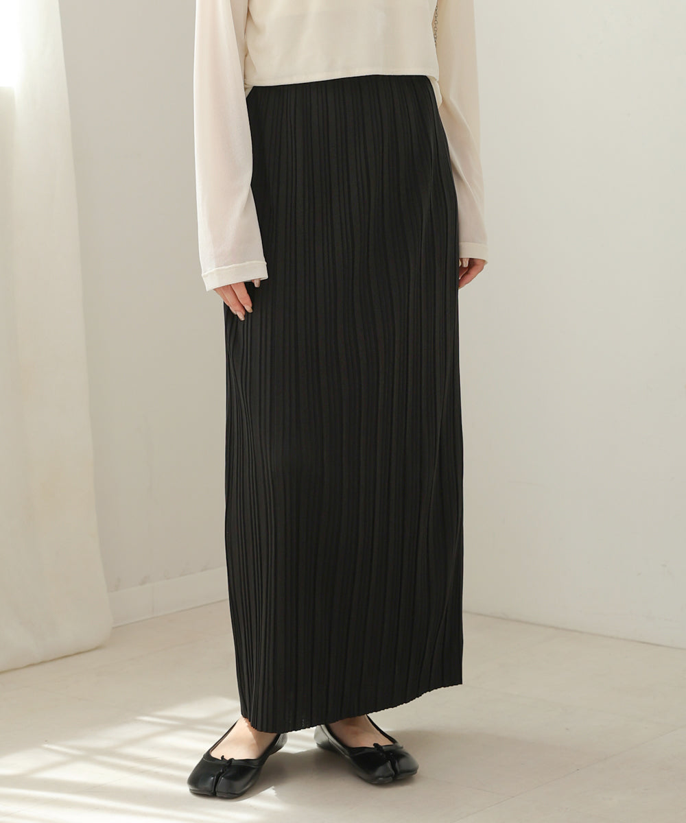 random pleated skirt