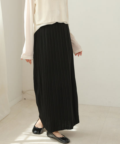 random pleated skirt