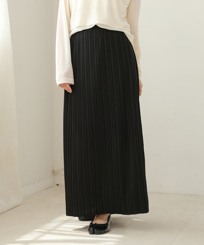 random pleated skirt