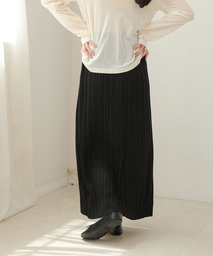 random pleated skirt