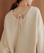 airy yarn back open knit