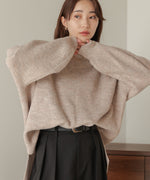airy yarn back open knit