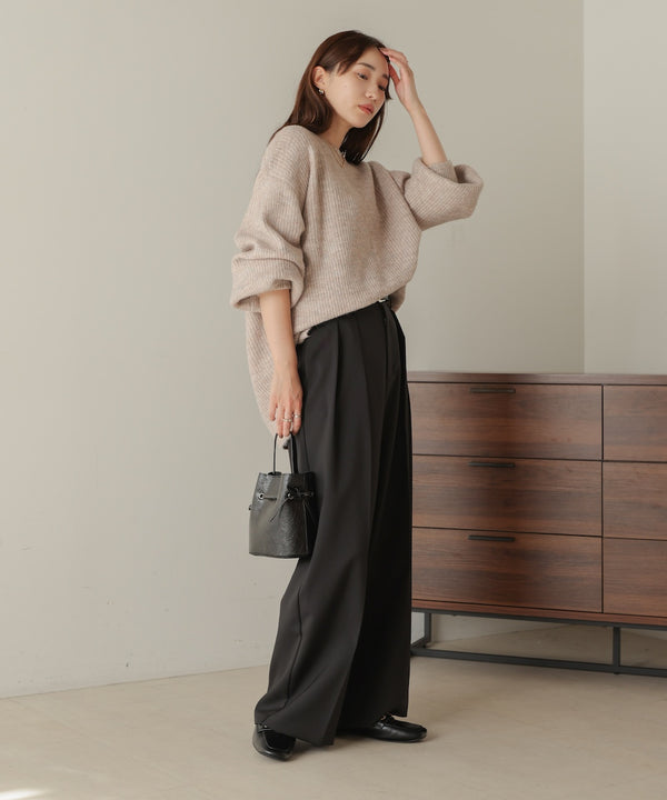 airy yarn back open knit