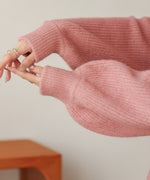 airy yarn back open knit