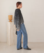 foil print knit pullover