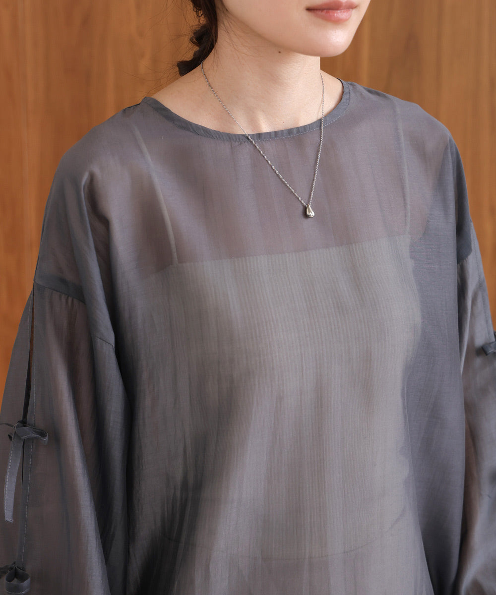 袖リボンシアーブラウス