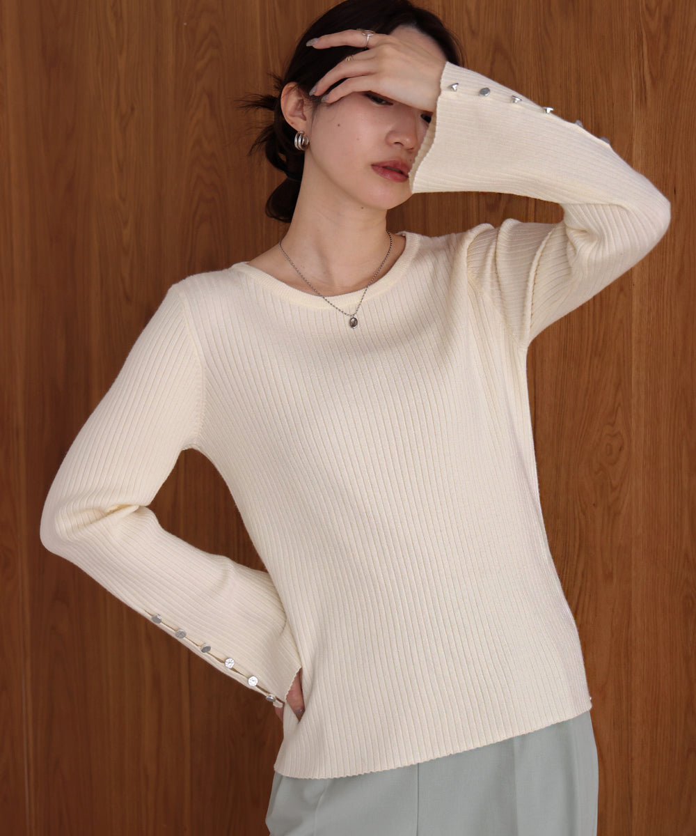 flared sleeve ribbed knit with buttoned sleeves