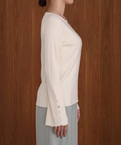 flared sleeve ribbed knit with buttoned sleeves