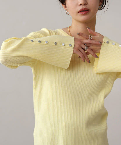 flared sleeve ribbed knit with buttoned sleeves