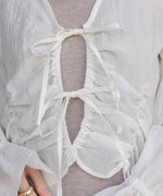 ギャザーキャンディースリーブブラウス