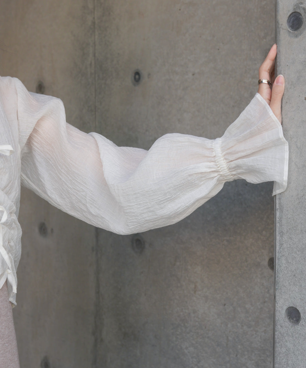 ギャザーキャンディースリーブブラウス