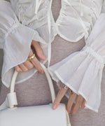 ギャザーキャンディースリーブブラウス