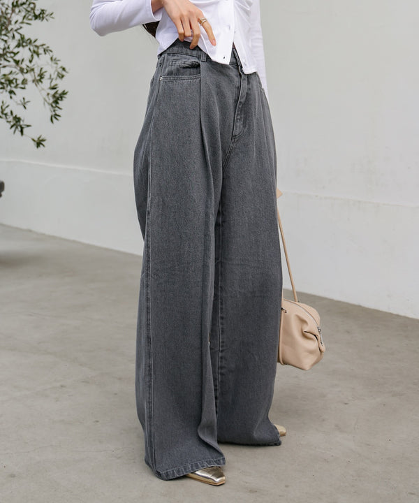 【S・M・Lサイズ展開】タック入りデニムパンツ