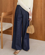 【S・M・Lサイズ展開】タック入りデニムパンツ