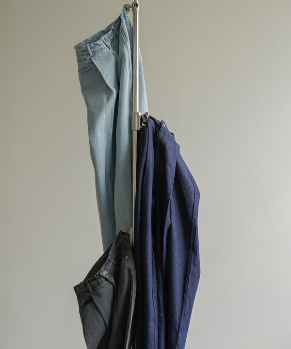 【S・M・Lサイズ展開】タック入りデニムパンツ