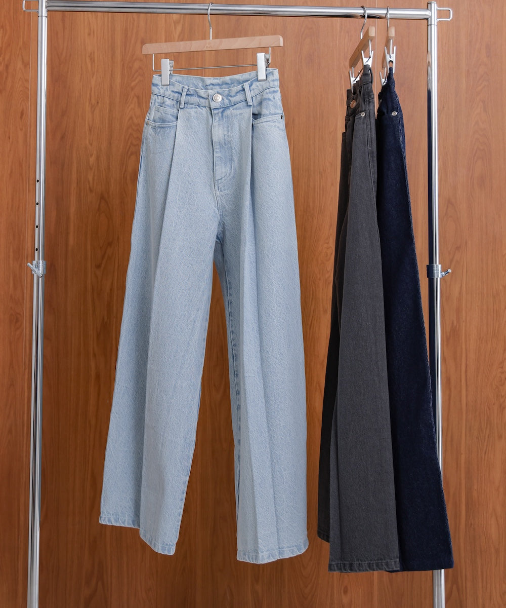 【S・M・Lサイズ展開】タック入りデニムパンツ