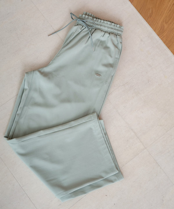 【S・M・Lサイズ展開】すっきりリラクシーパンツ