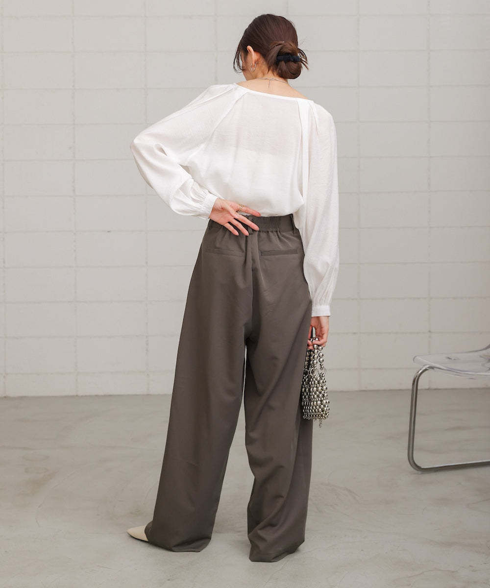 front tuck wide pants