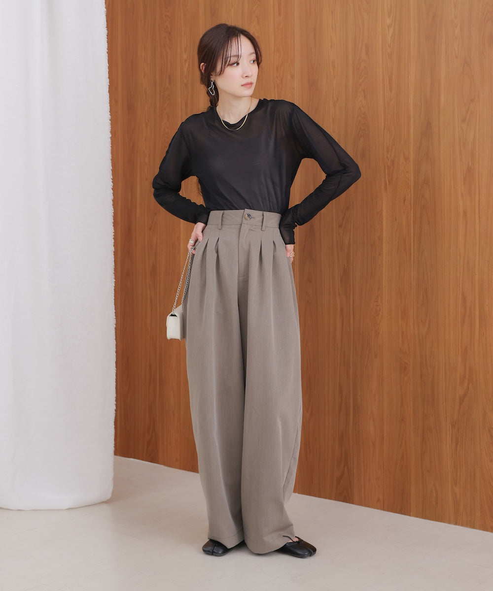 front tuck wide pants