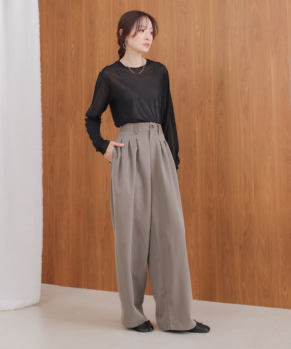 front tuck wide pants