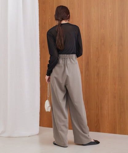 front tuck wide pants