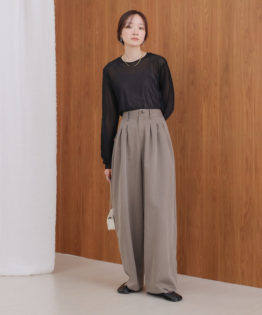 front tuck wide pants