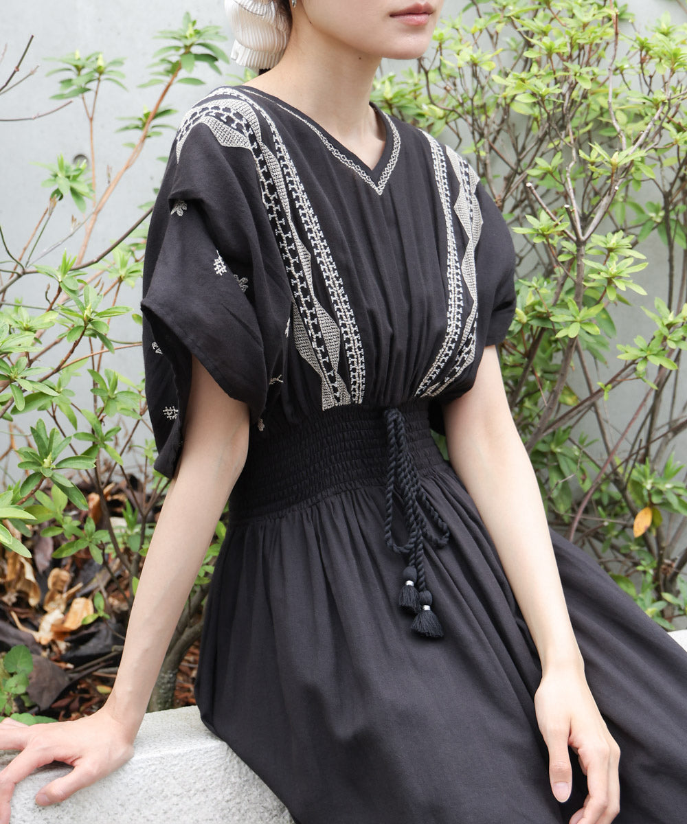 フロント刺繍ウエストシャーリングワンピース
