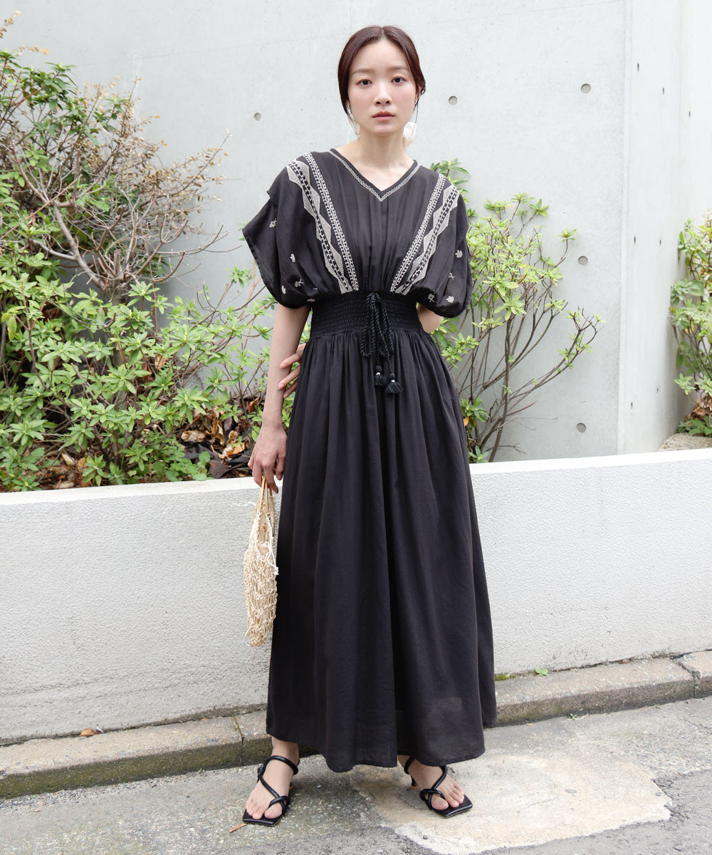 フロント刺繍ウエストシャーリングワンピース