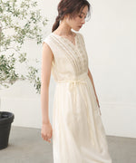 【S・Mサイズ展開】パネル刺繍ノースリワンピース