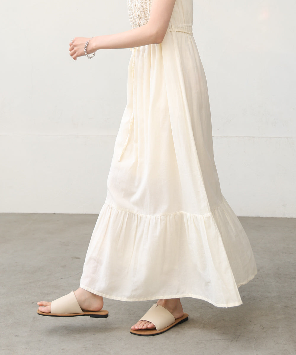 【S・Mサイズ展開】パネル刺繍ノースリワンピース