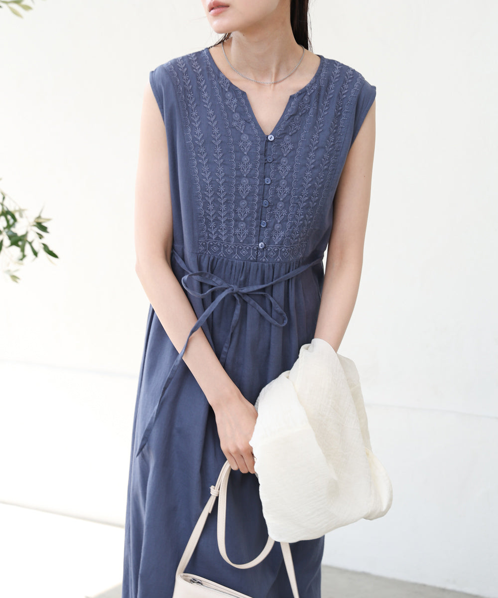 【S・Mサイズ展開】パネル刺繍ノースリワンピース