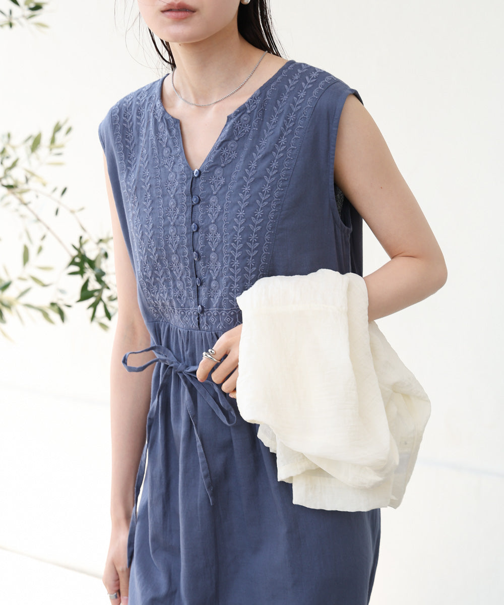 【S・Mサイズ展開】パネル刺繍ノースリワンピース