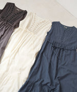 【S・Mサイズ展開】パネル刺繍ノースリワンピース