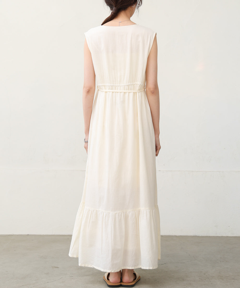 【S・Mサイズ展開】パネル刺繍ノースリワンピース