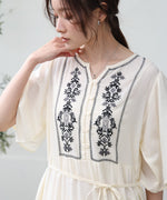 【S・Mサイズ展開】袖フレア－ティアード刺繍ワンピース