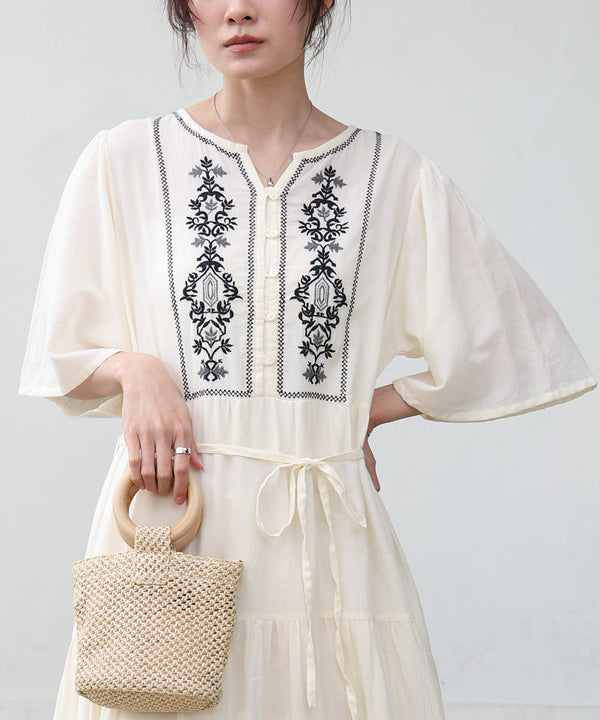 【S・Mサイズ展開】袖フレア－ティアード刺繍ワンピース