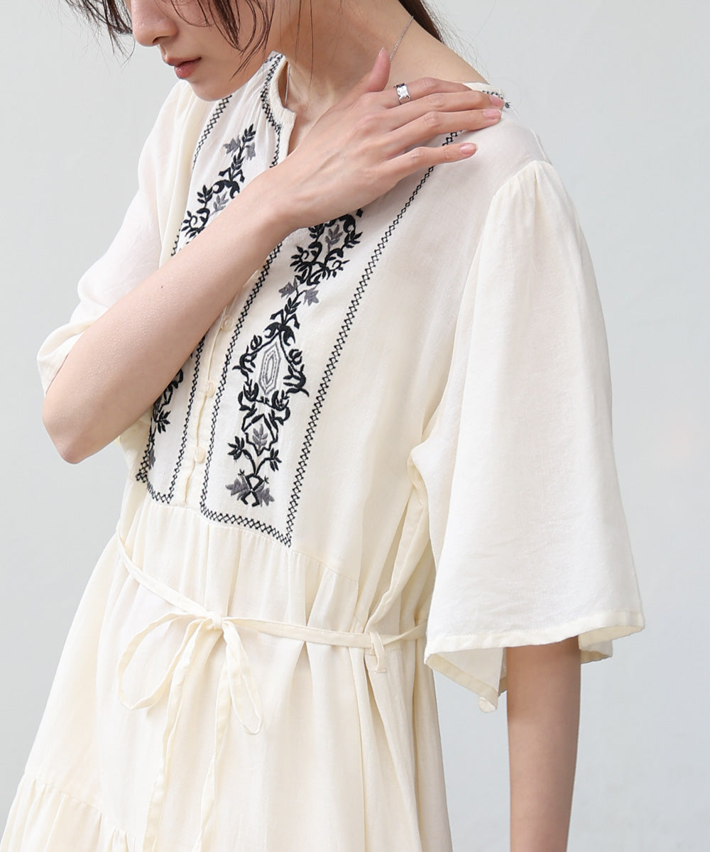 【S・Mサイズ展開】袖フレア－ティアード刺繍ワンピース