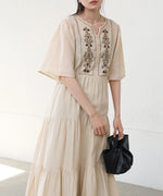 【S・Mサイズ展開】袖フレア－ティアード刺繍ワンピース